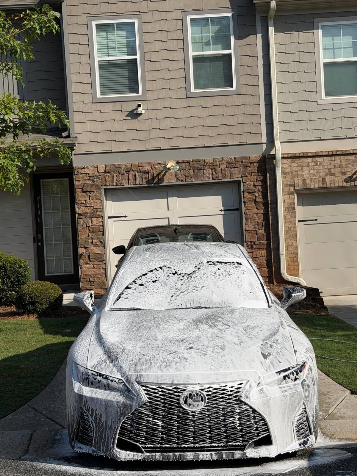 Pre-wash foam treatment